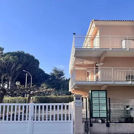 Climatise Avec Parking Face A La - 2 Couchages - Fr-1-226b-233 Appartement